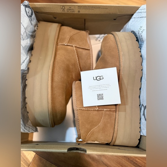UGG® Classic Ultra Mini Platform Boot (Women) - Picture 10 of 15